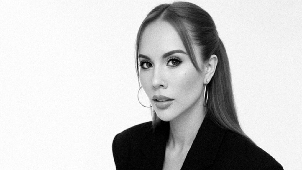 Sex chat gratuit in direct cu MiaPastory pe LiveJasmin