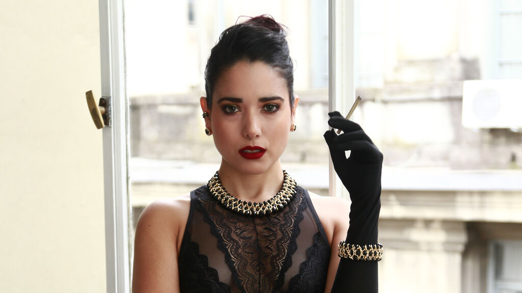 JulietteBloom live cam model at LiveJasmin