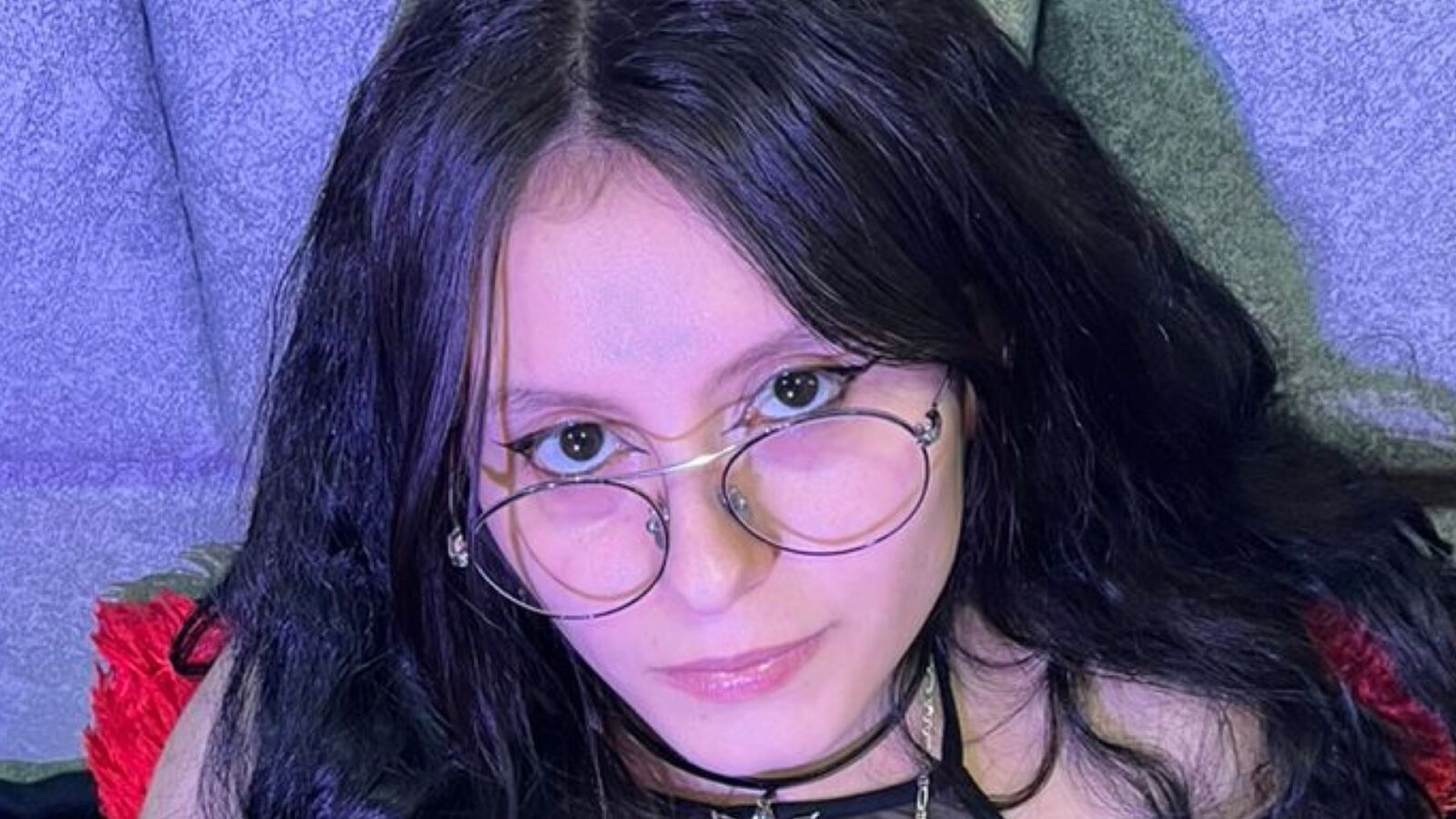 NaomiMolie erotic portrait