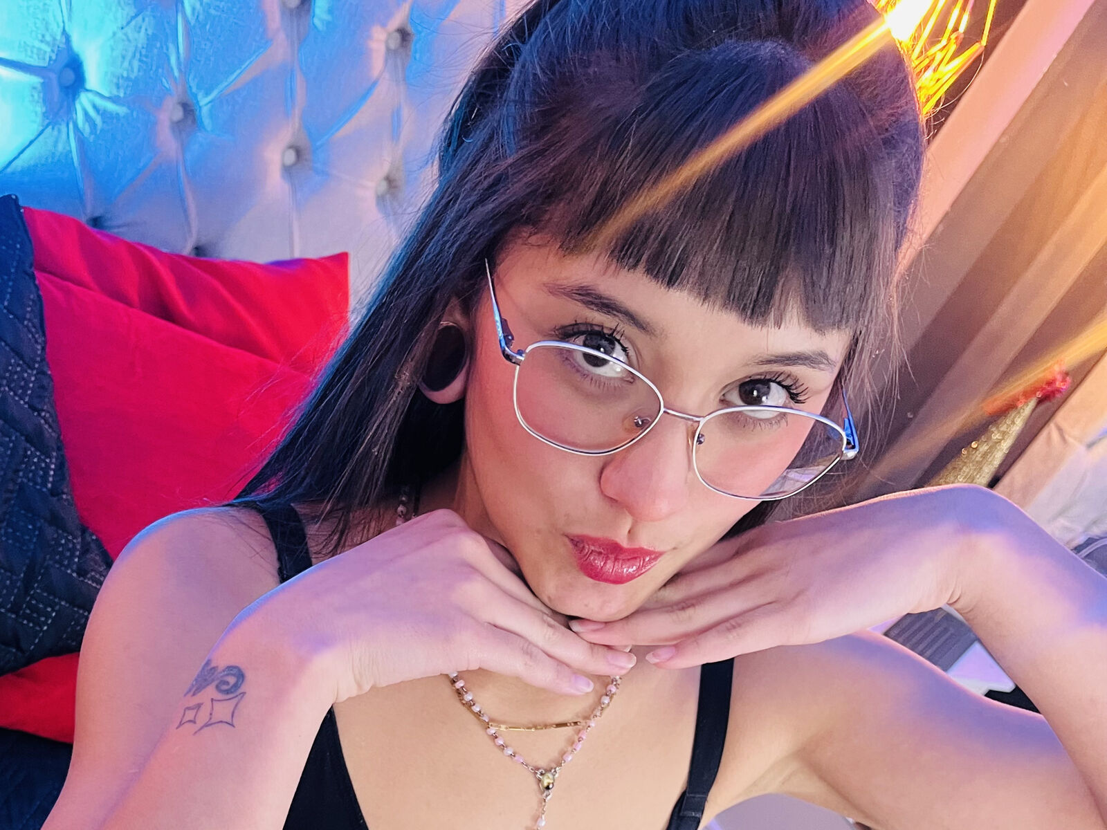 Live cam for AliceMorely