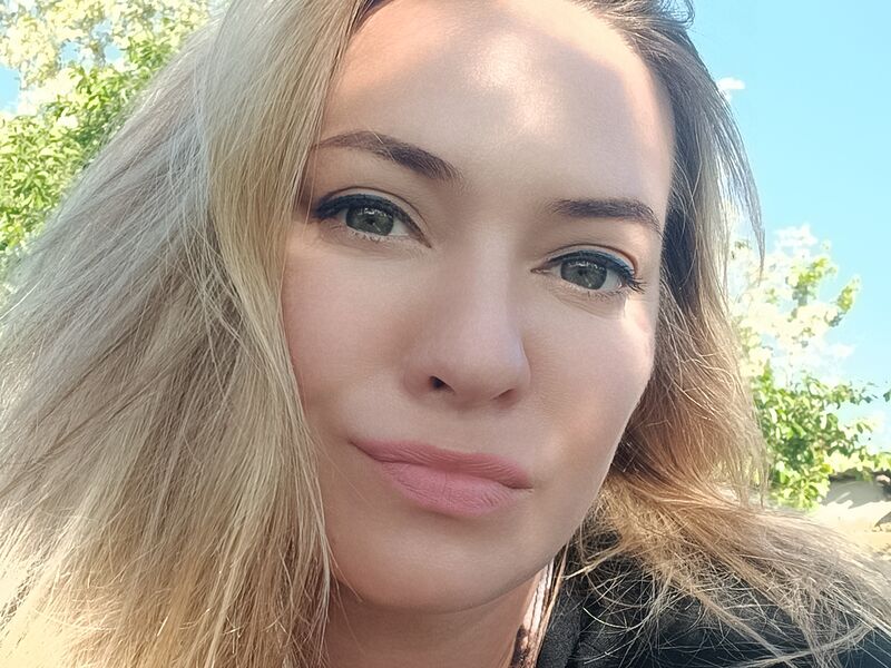 LolaJoly Profile Photo