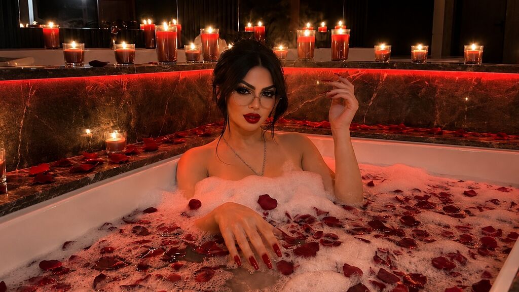 GabrielaAromms