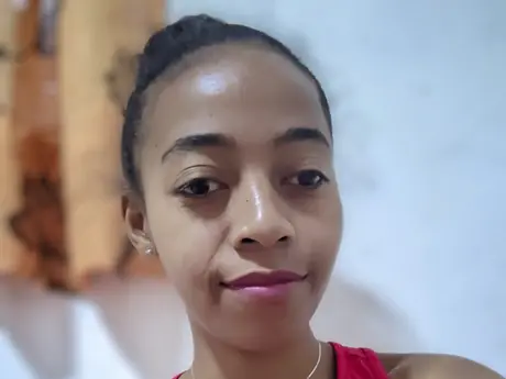 Chat with ElodieRazafi
