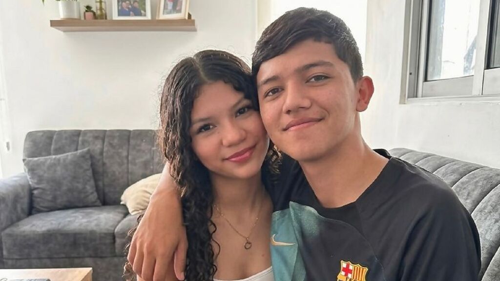 Profile and Statistics for ZelinaAndJackso on LiveJasmin