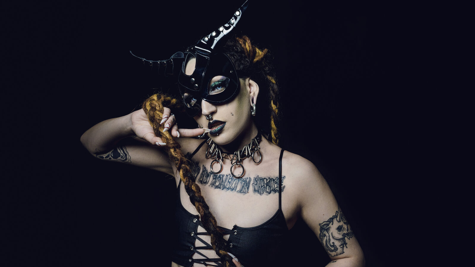 AmbrosiaPavuk erotic portrait
