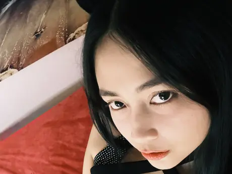 Chat with HoneyMendoza