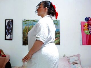 AlejaRomanova Live Cam Model