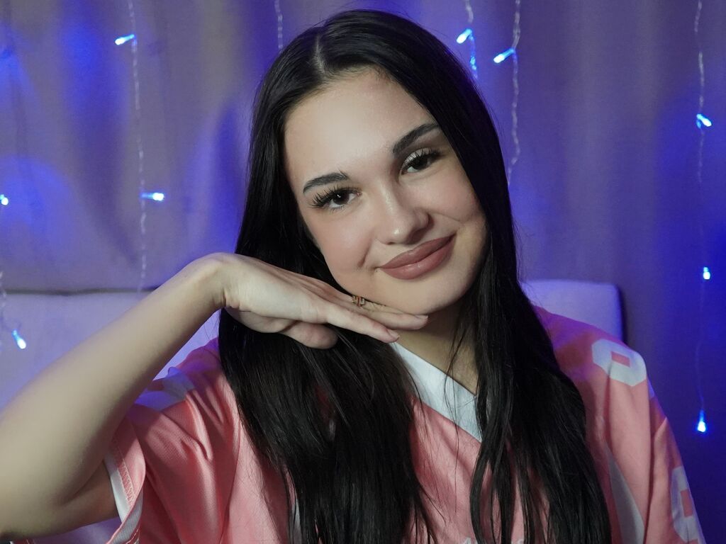 EllaWester one on one girl cam profile