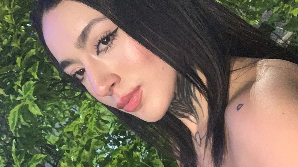 KaoriYasu live cam model at LiveJasmin