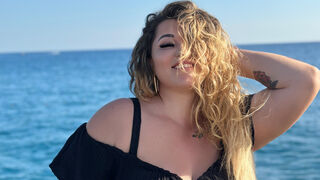 DemyAndersson live streaming girl cam
