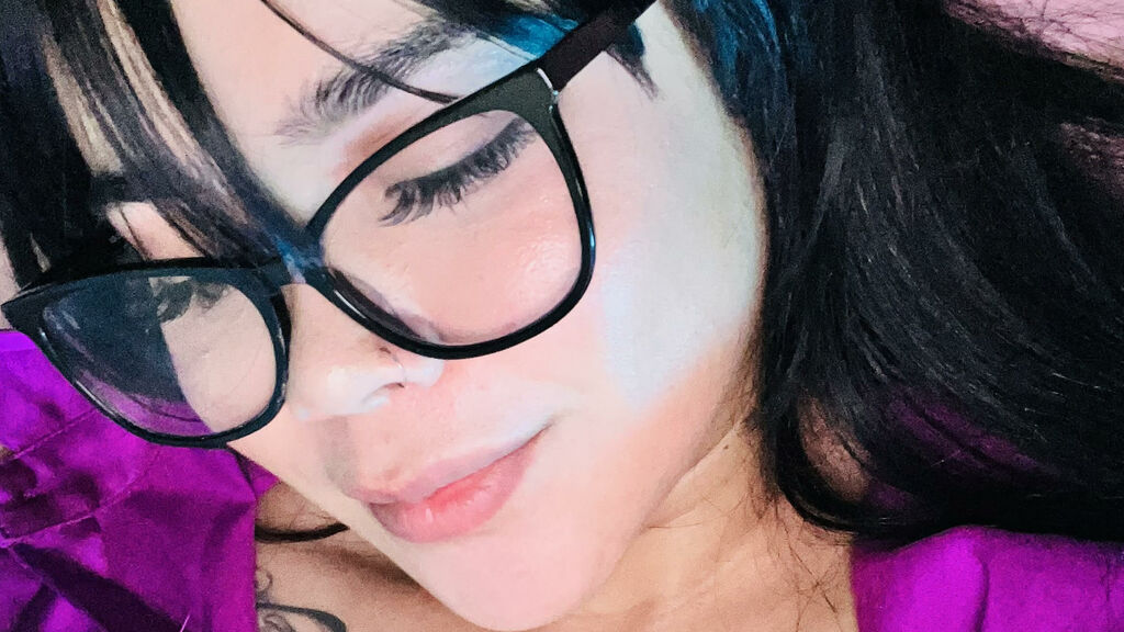  online at GirlsOfJasmin