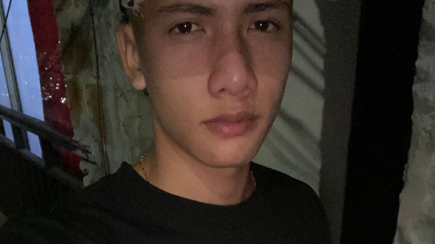 Enter to see naked SanchezCamilo