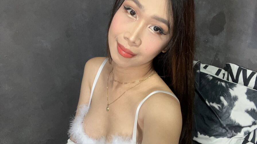 Watch StacyMalena live on freshseotools.com