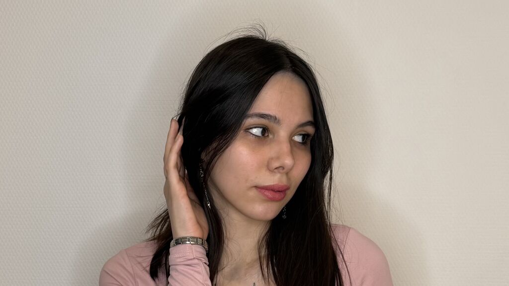 Live Chat with LisaManha on LiveJasmin