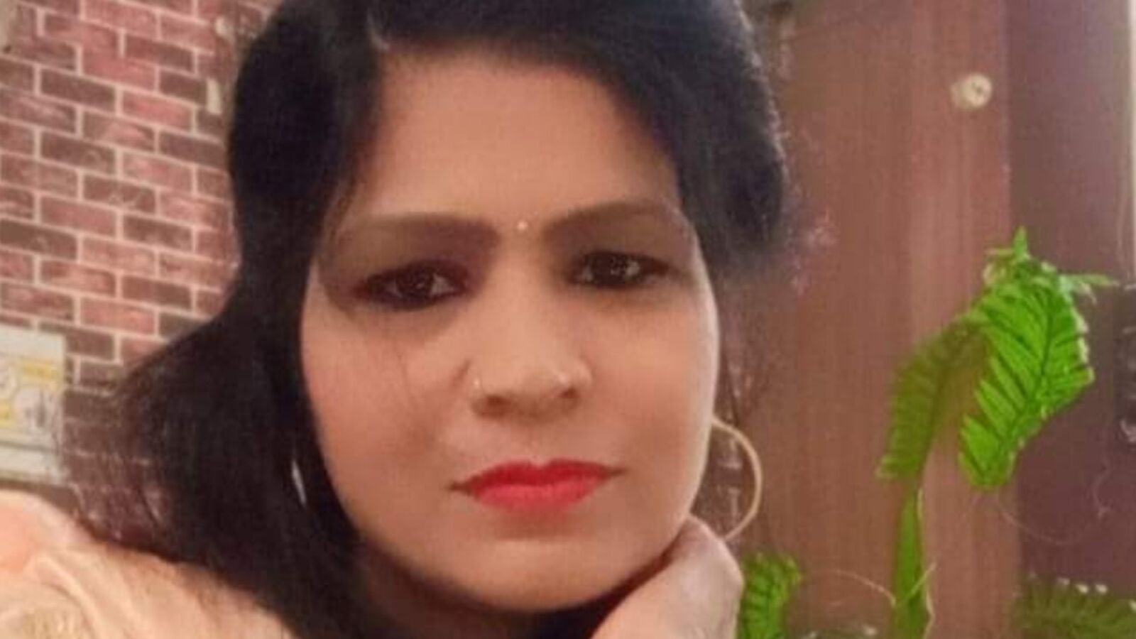 HotNandini glamour portrait
