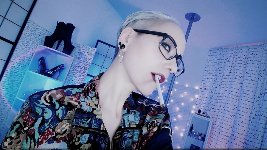 Join LeslieEden on WinkySex.com