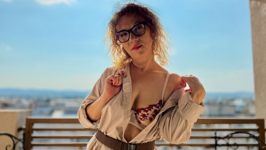 Watch NalaVixenn live on DMS List