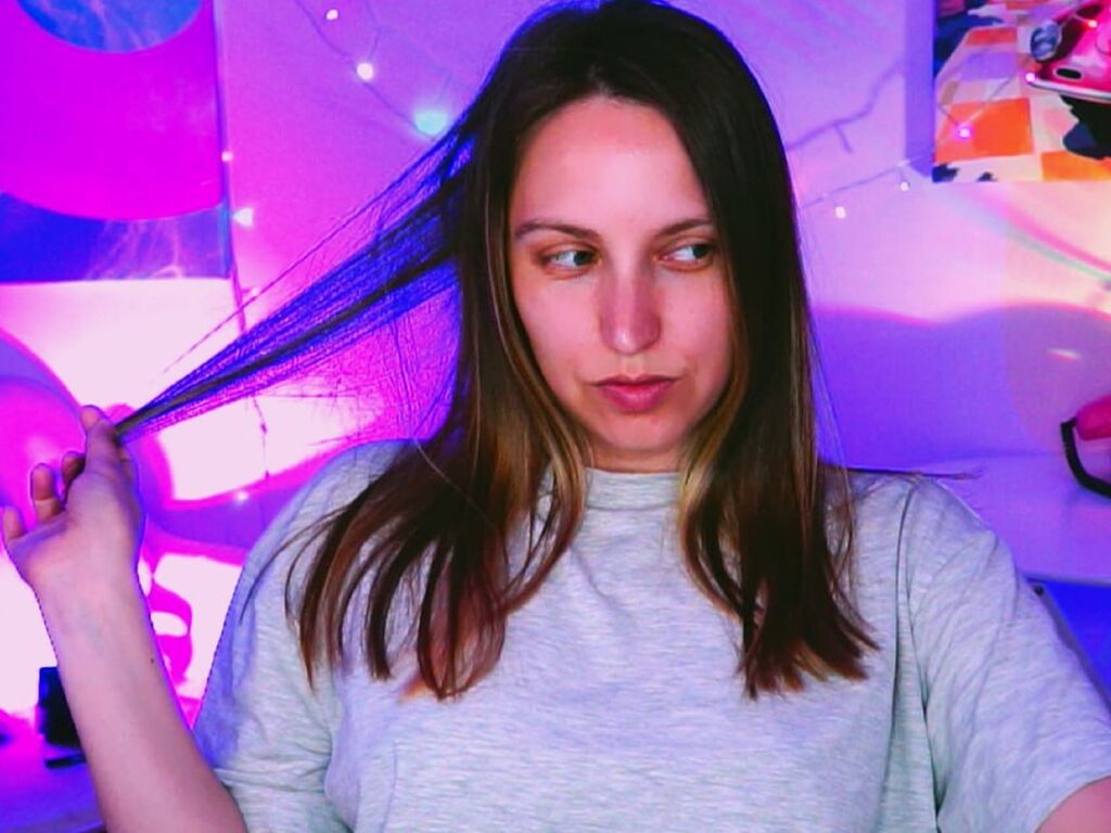 ErinWise LiveJasmin private chat profile image