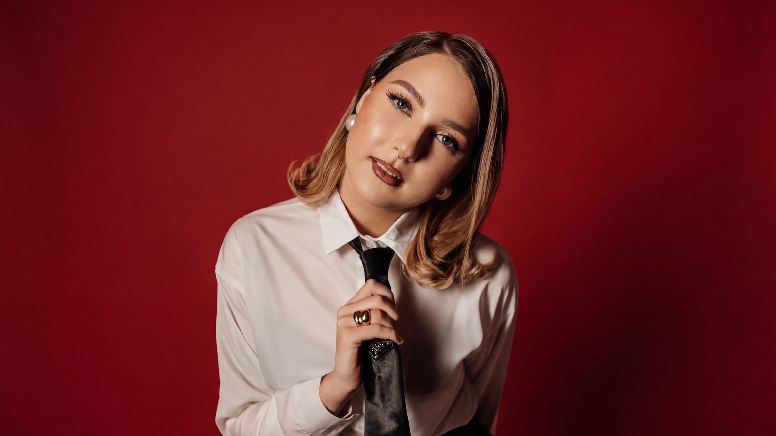 TinaBurton erotic portrait