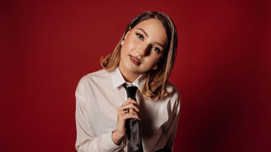 Watch TinaBurton live on Cuties