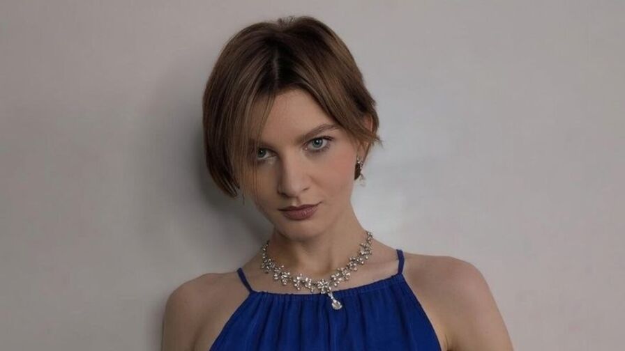 KarinaBiz's live cam