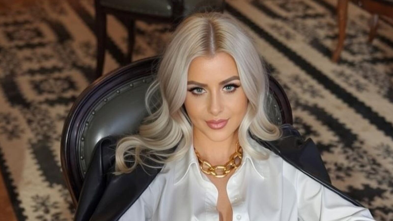 AlissaReeve erotic portrait
