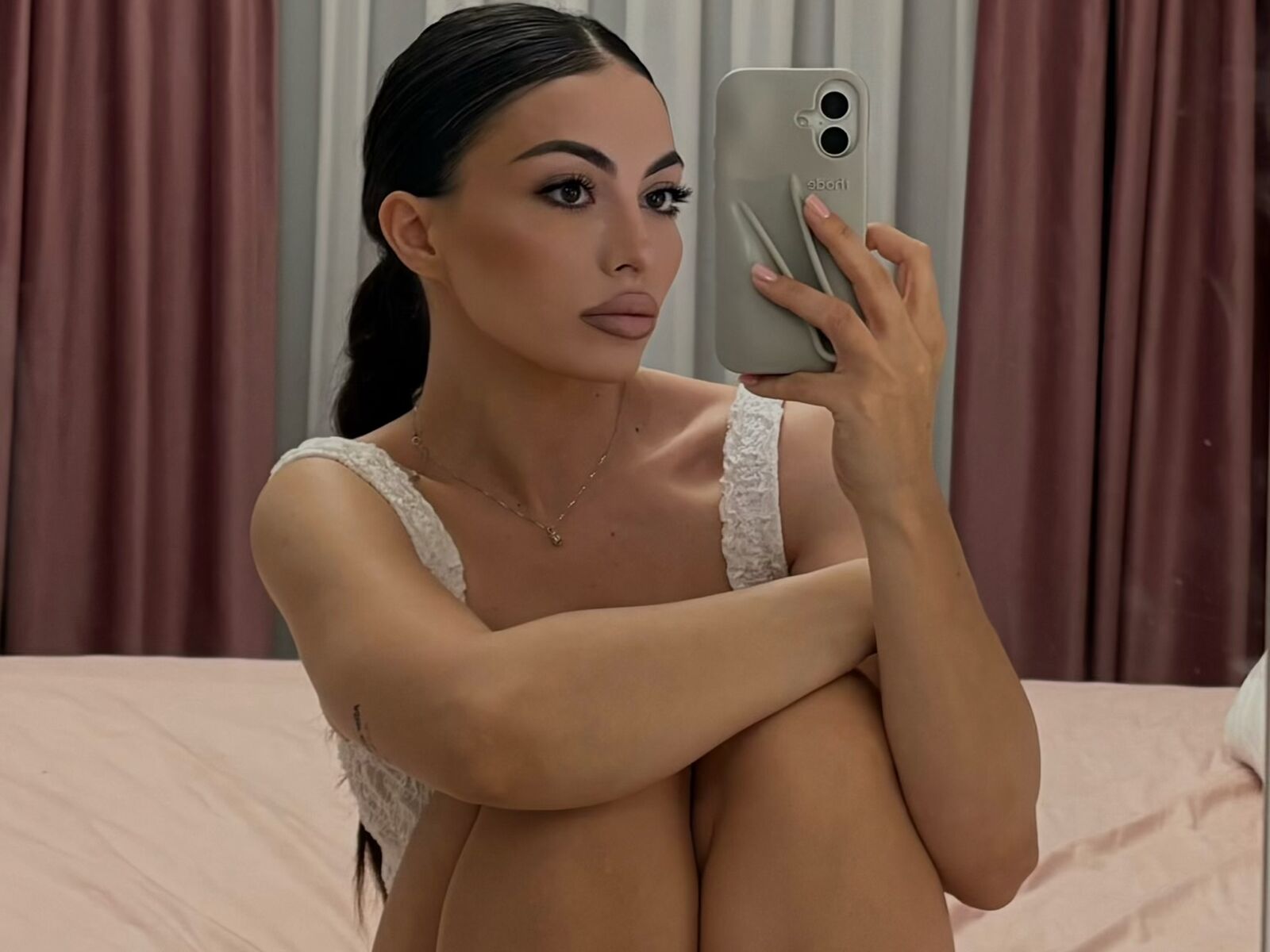 Live cam for MoniqueeMinx
