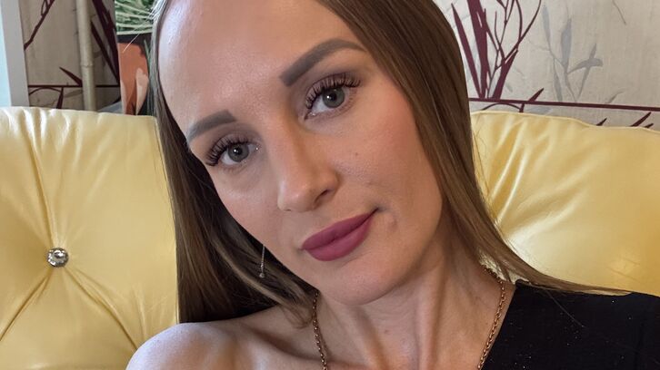 MonaLika live webcam show