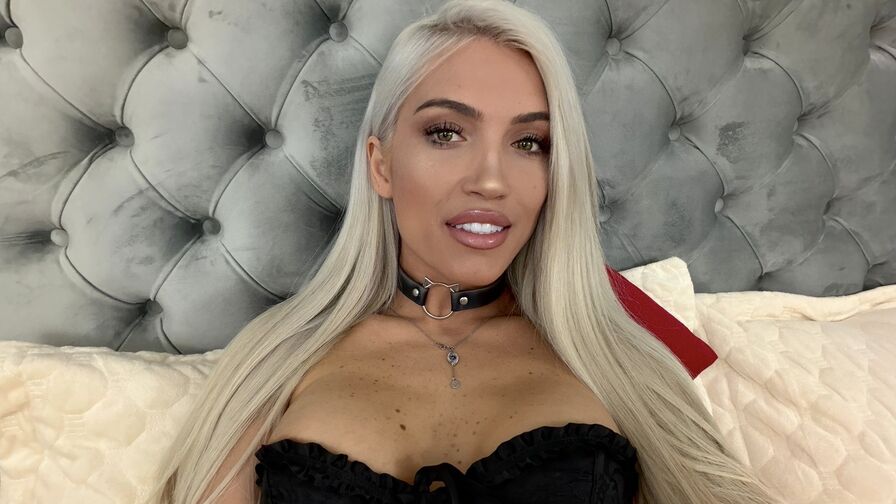 Watch ElsaPressley live on Thewebcamzone