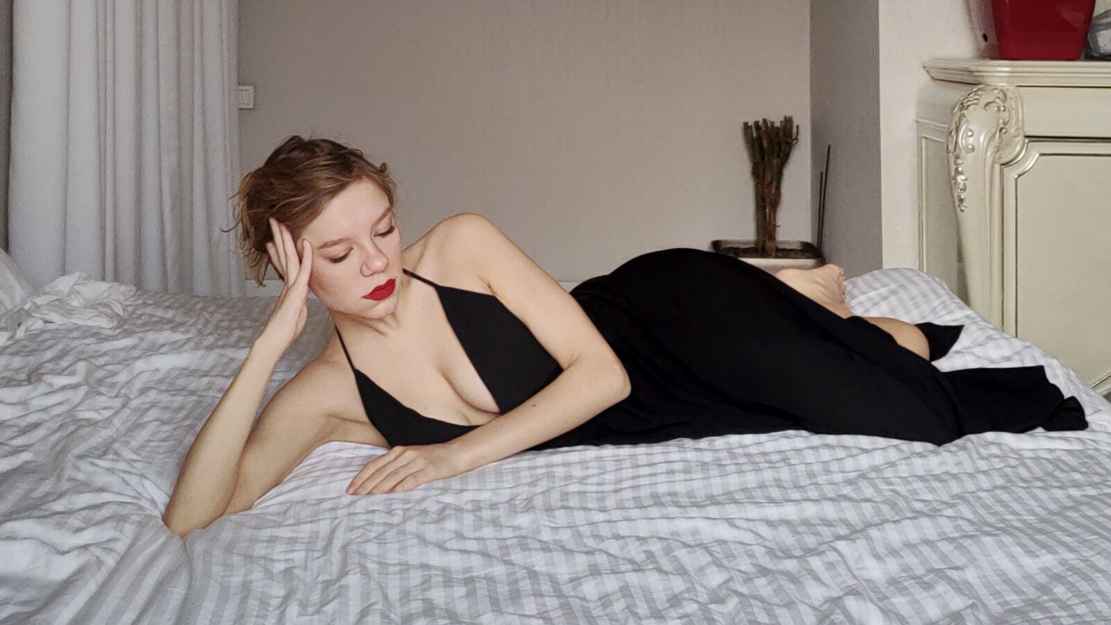 CarolineMusa glamour portrait