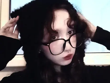 Chat with SunnivaCrumbley