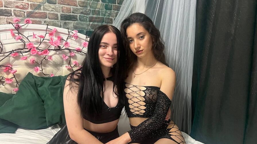 Watch MartaBetty on NudiesOnlineCam.com