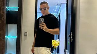 LyleTrevor webcam
