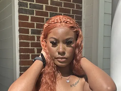 Chat with Stephaniebrickss