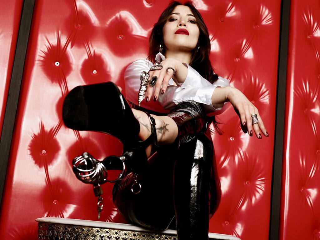 RomanellaQueen live performer profile picture