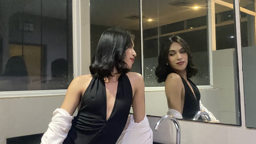 Webcam Nude with ElisseMedina