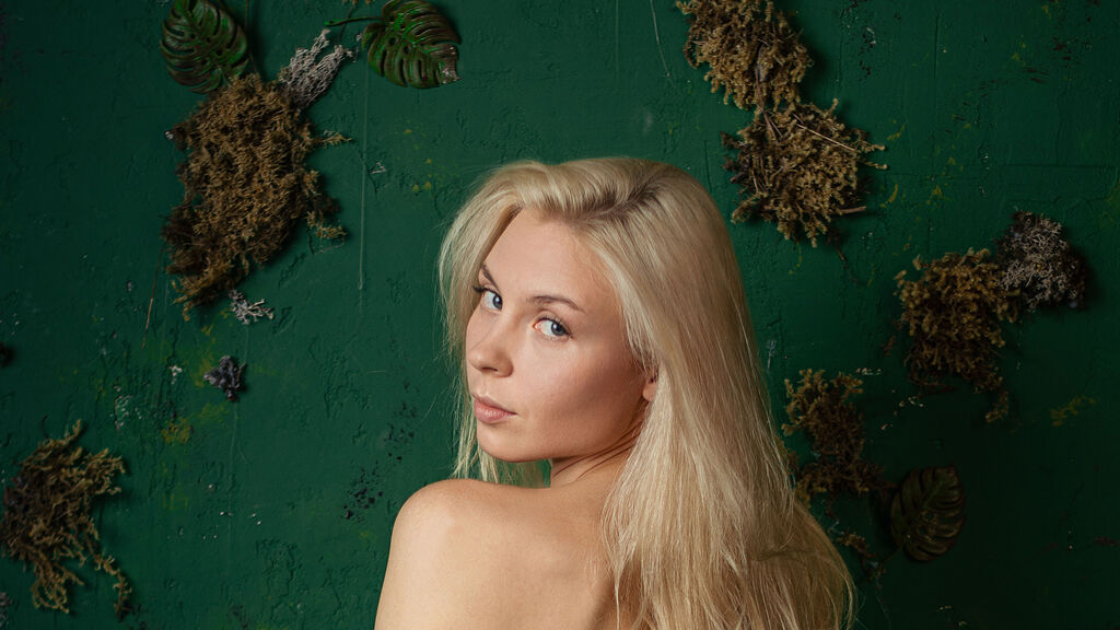 BereniceBossom live cam model at LiveJasmin