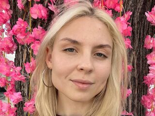 free chatroom for sex BereniceBossom