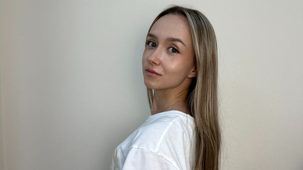 EdinaCarls online on GirlsOfJasmin