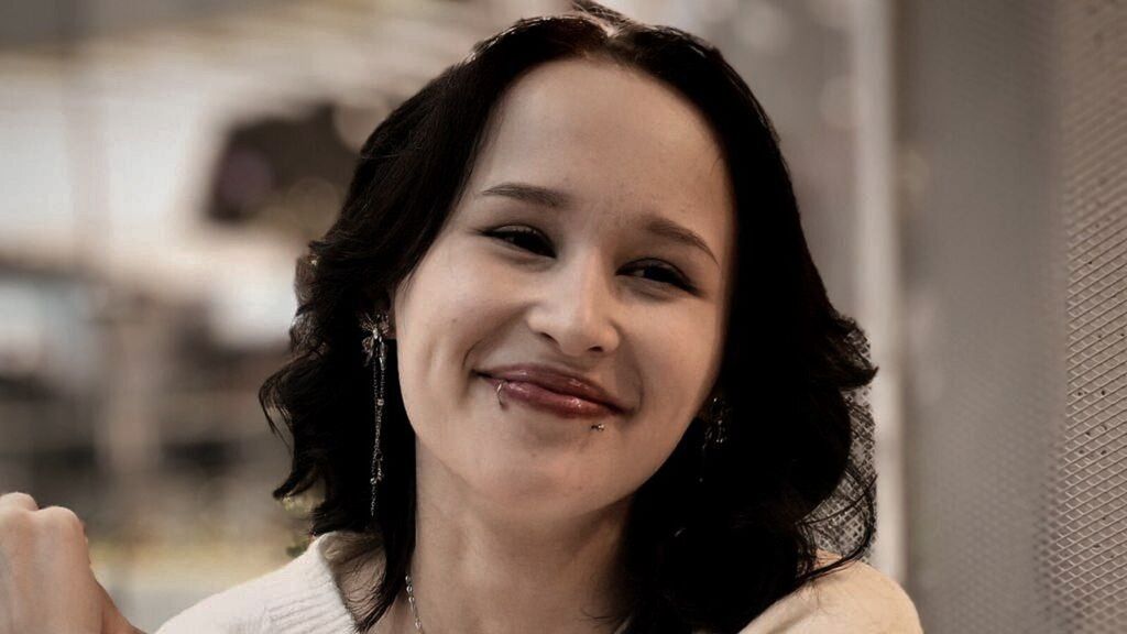 Watch BrandieOcasio live on cam at LiveJasmin