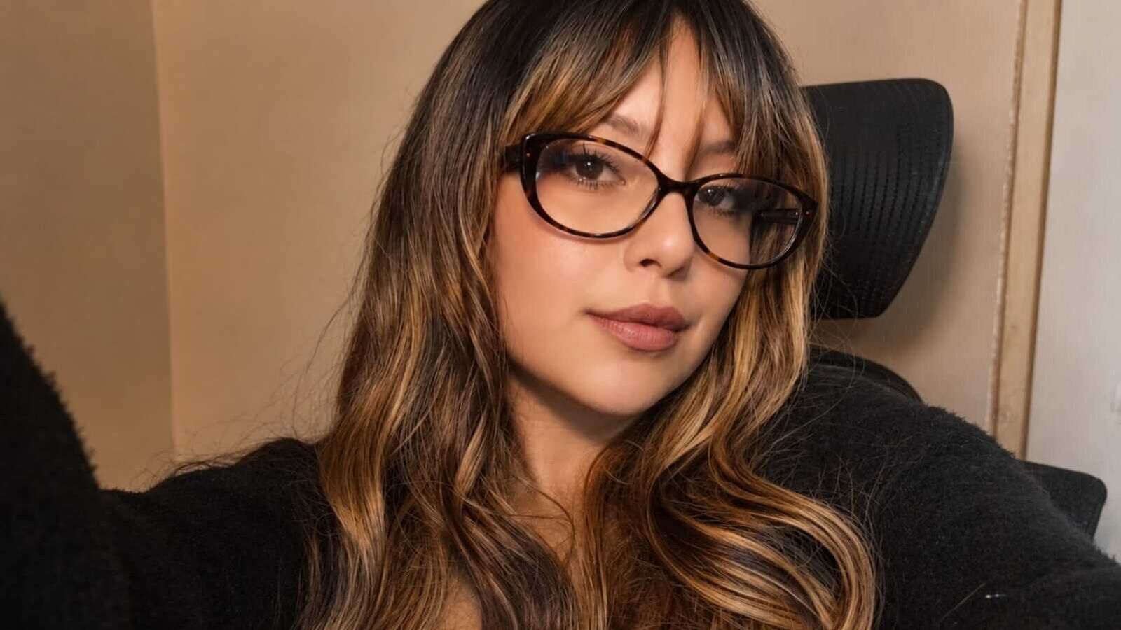 LunadeFresa erotic portrait