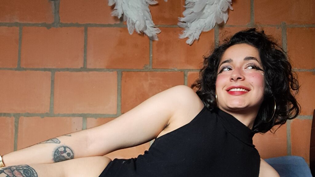 GretaMo online cam on GirlsOfJasmin