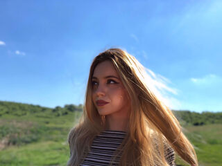 AnneSinclair]