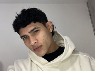 online camsex BryanRamos