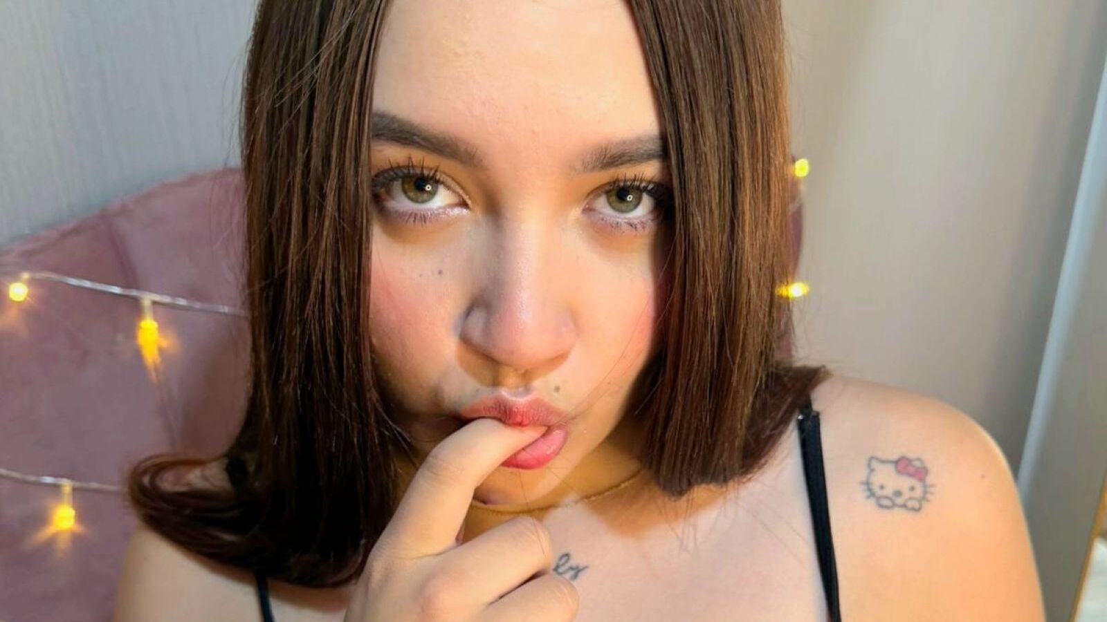 SashaNumia erotic portrait