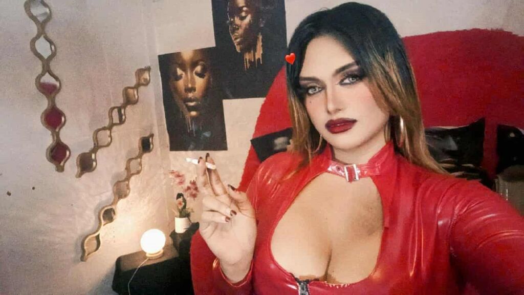 MissVelvetz live cam model at LiveJasmin