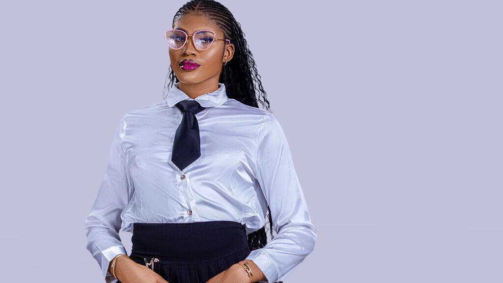 KandyBliss live cam model at LiveJasmin