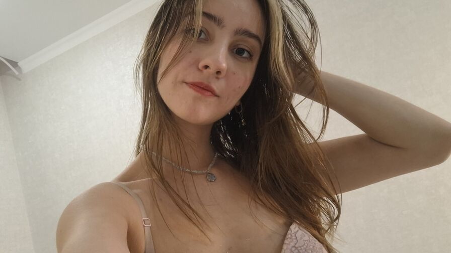 Watch SeleneEverhart live on Cam Plug