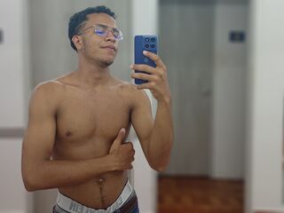 AstonVera AstonVera