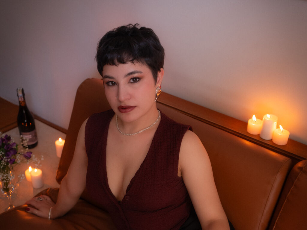 ColetteColman one on one girl cam profile
